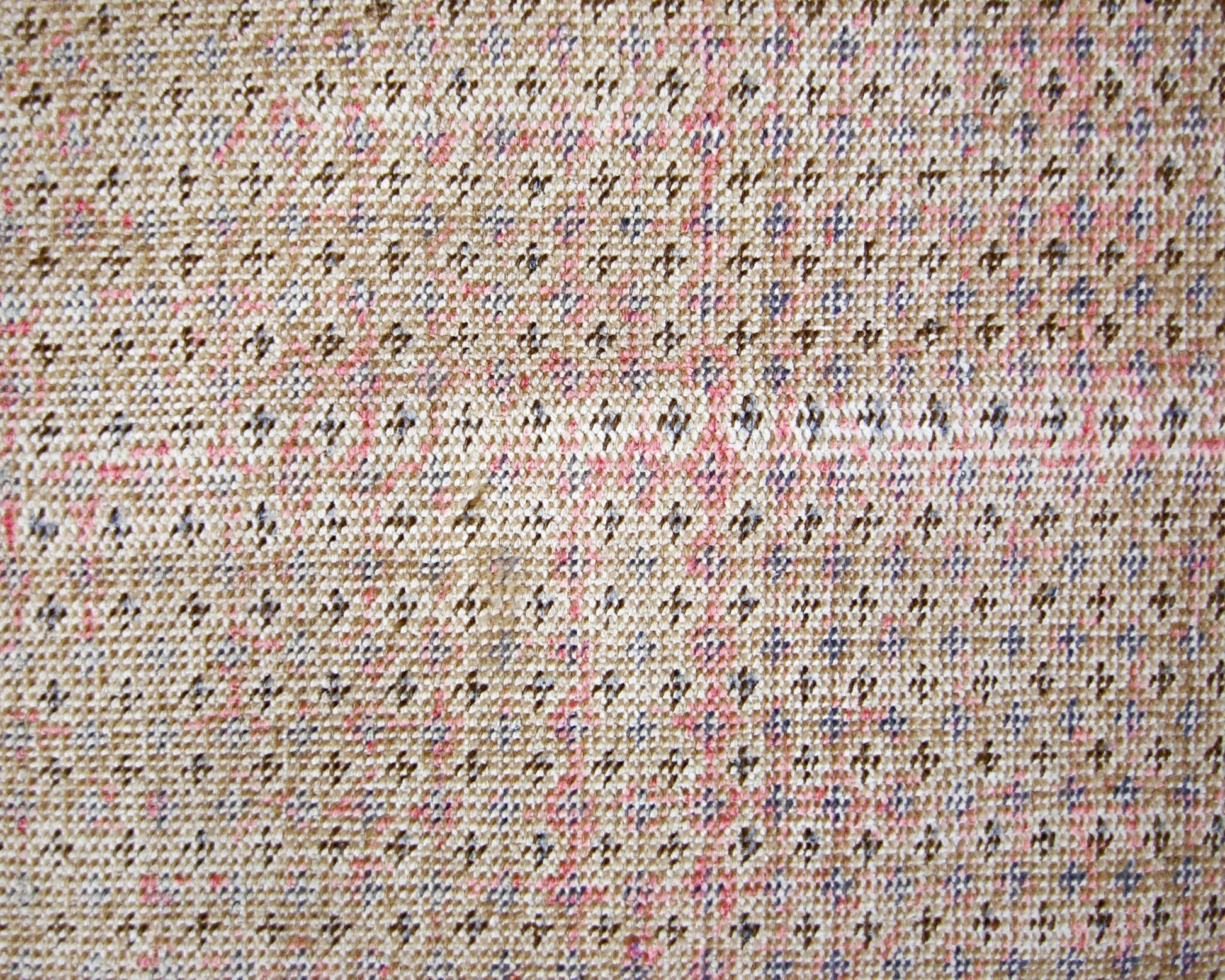 Handmade Vintage Persian Rug | 139 x 75 cm | 4'6" x 2'6" - Najaf Rugs & Textile