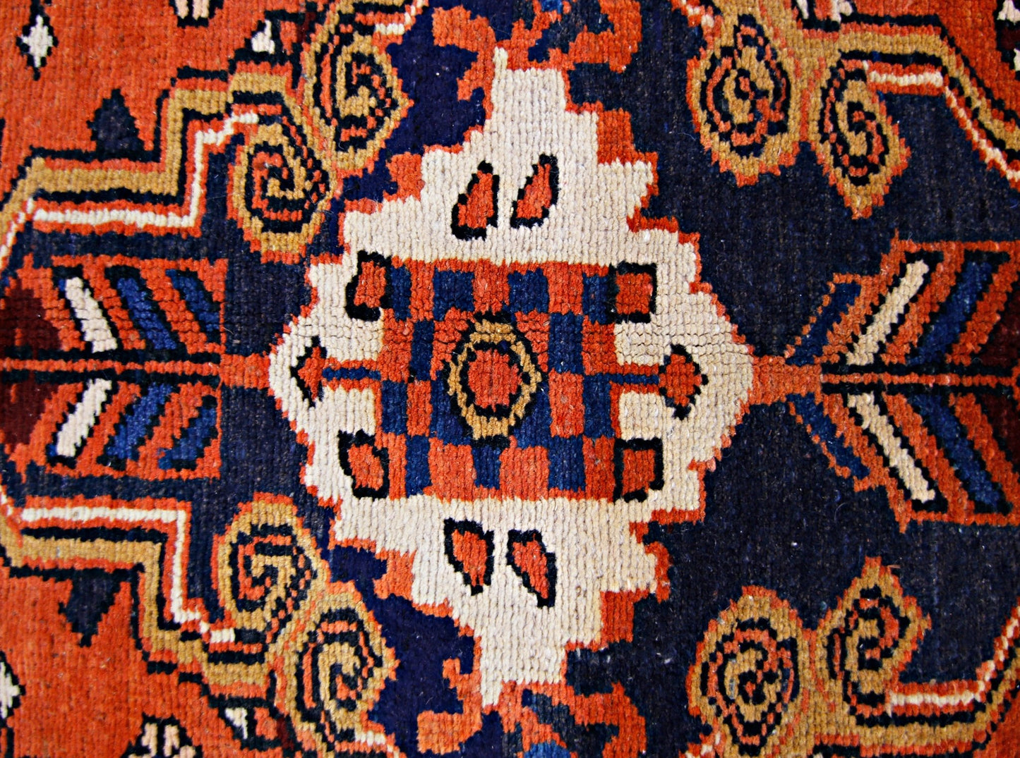 Handmade Vintage Persian Rug | 162 x 109 cm | 5'4" x 3'7" - Najaf Rugs & Textile