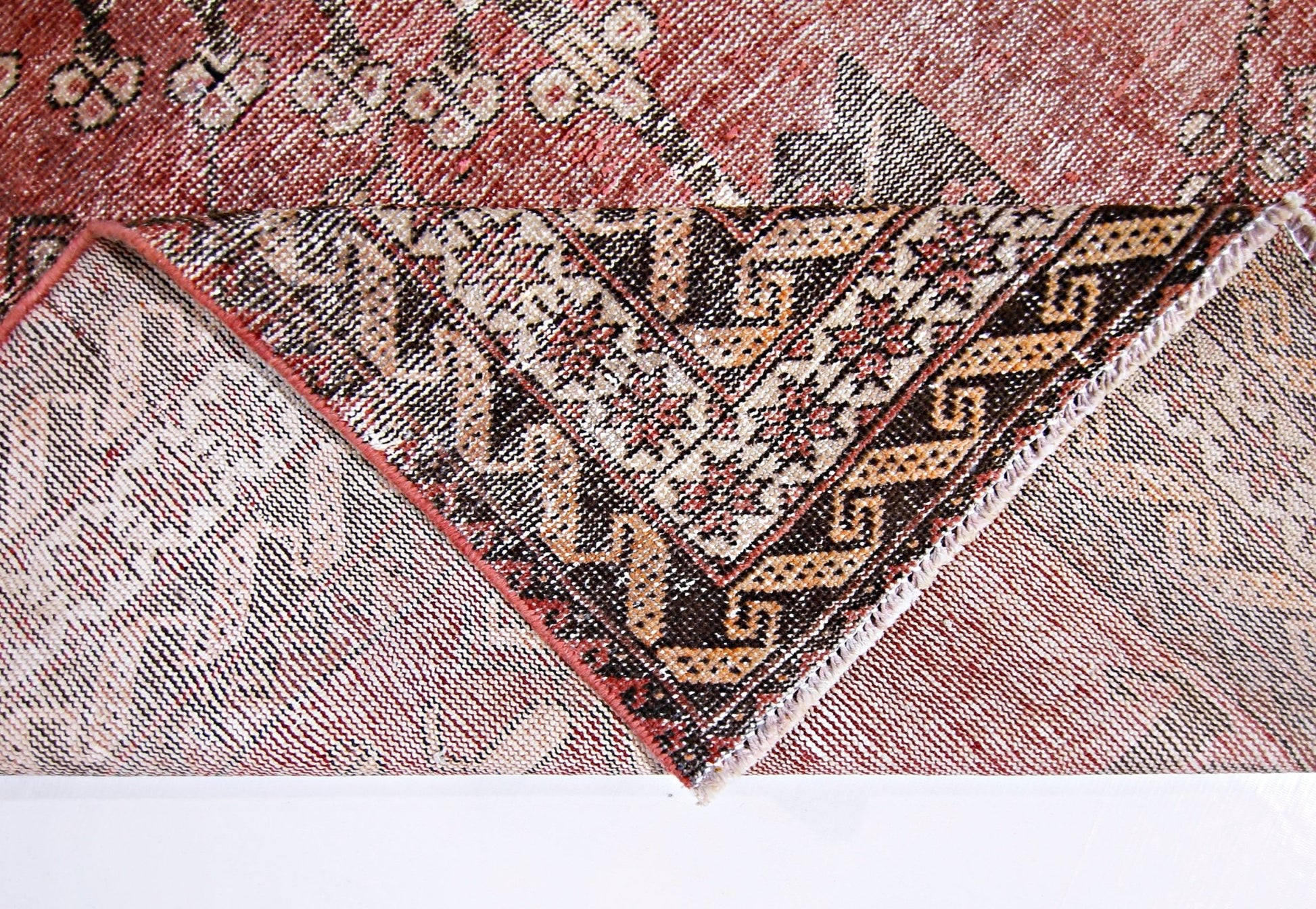 Handmade Vintage Persian Rug | 201 x 132 cm | 6'7" x 4'4" - Najaf Rugs & Textile