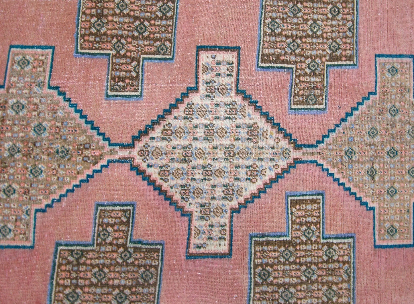 Handmade Vintage Persian Sanandaj Rug | 148 x 122 cm | 4'10" x 4' - Najaf Rugs & Textile