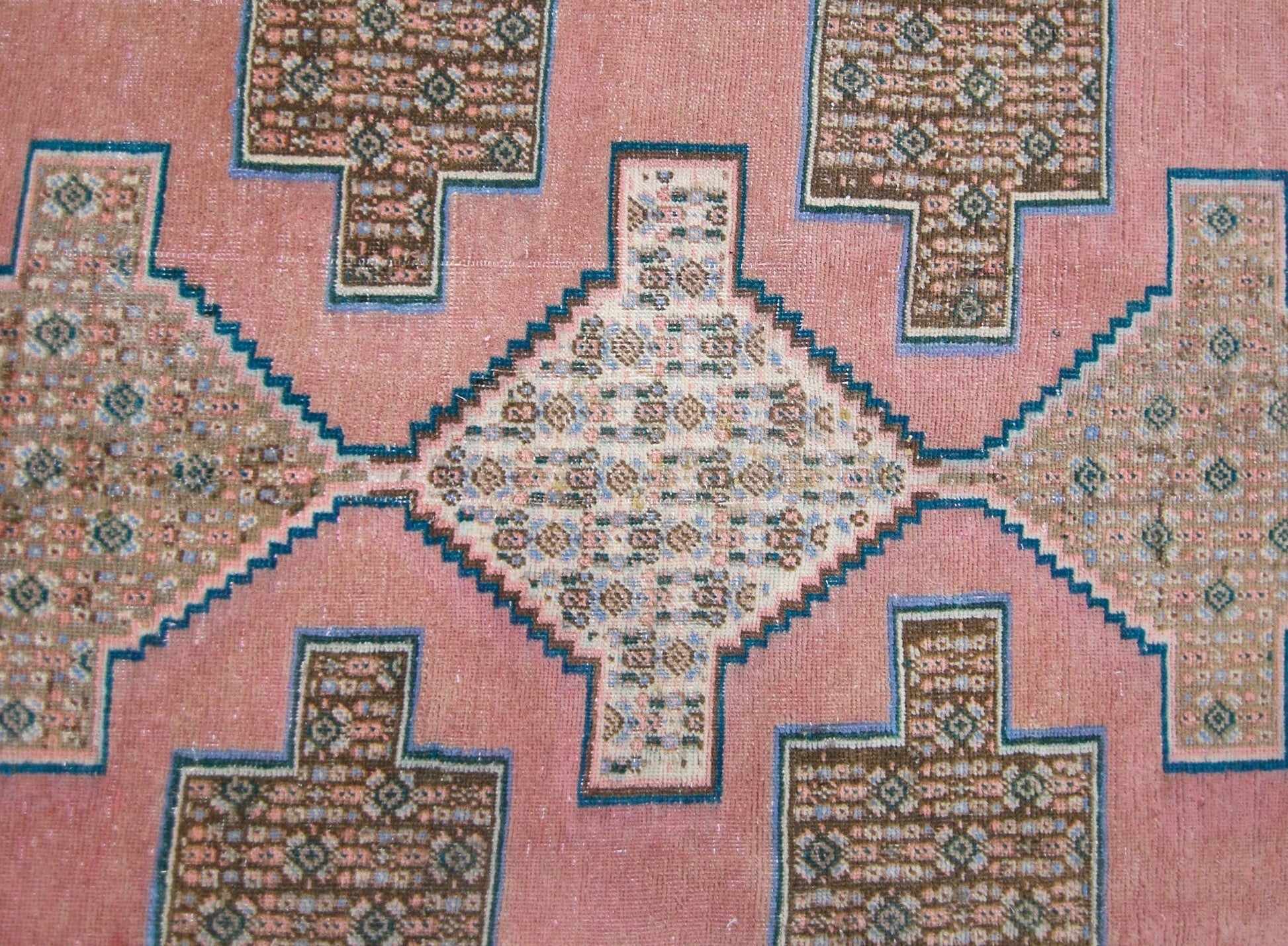 Handmade Vintage Persian Sanandaj Rug | 148 x 122 cm | 4'10" x 4' - Najaf Rugs & Textile