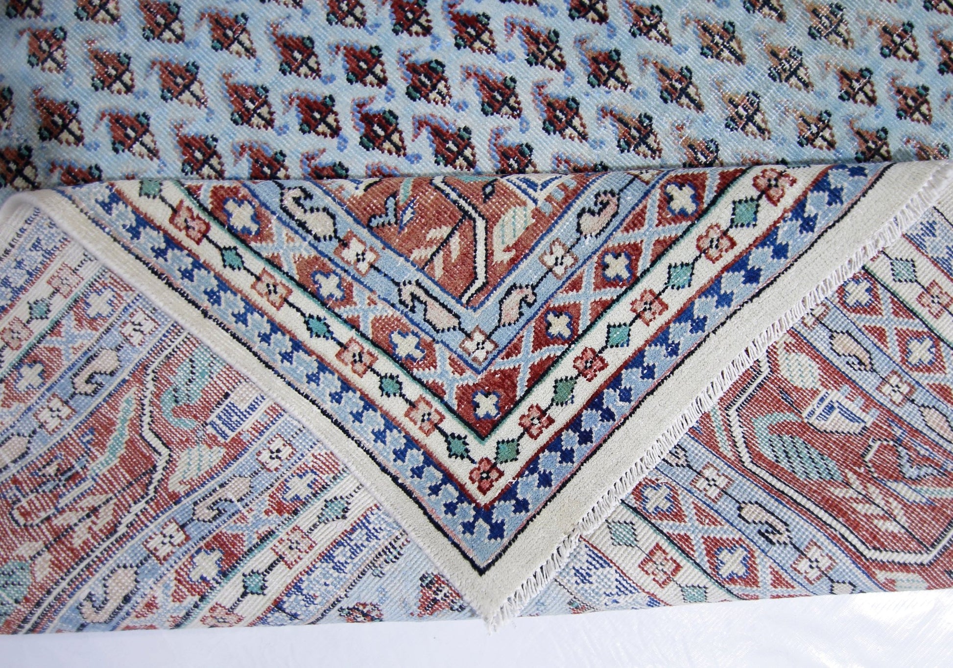 Handmade Vintage Persian Senneh Rug | 323 x 244 cm | 10'7" x 8' - Najaf Rugs & Textile