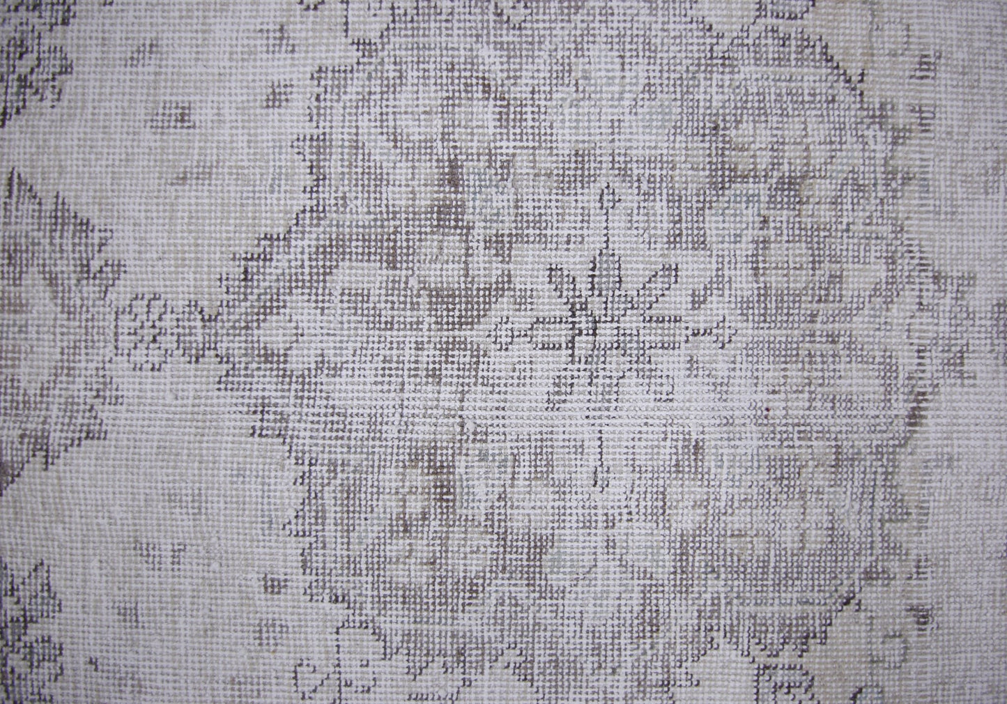 Handmade Vintage Persian Tabriz Rug | 119 x 93 cm | 3'11" x 3'1" - Najaf Rugs & Textile