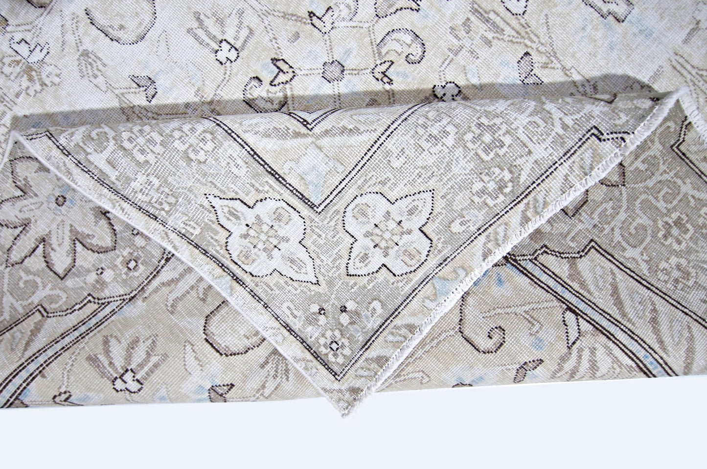 Handmade Vintage Persian Tabriz Rug | 290 x 184 cm | 9'6" x 6' - Najaf Rugs & Textile