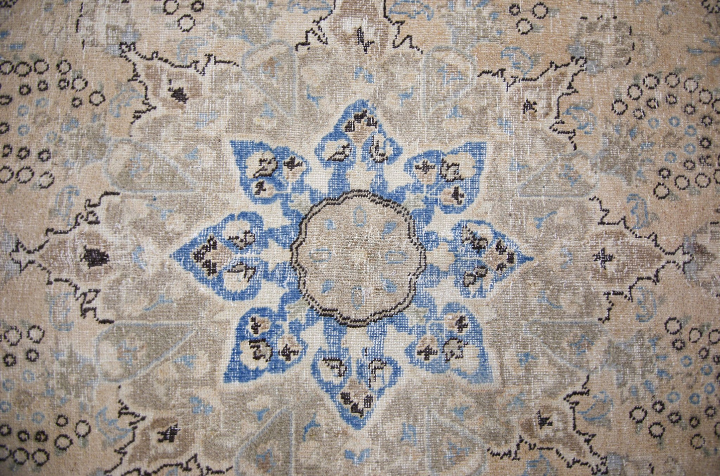 Handmade Vintage Persian Tabriz Rug | 299 x 195 cm | 9'10" x 6'5" - Najaf Rugs & Textile