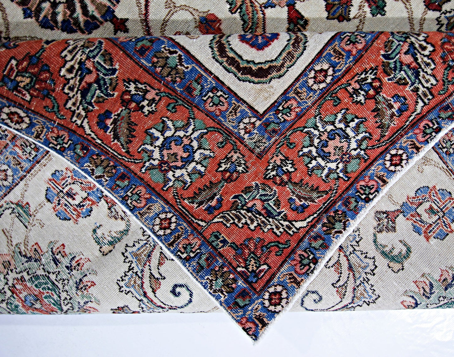 Handmade Vintage Persian Tabriz Rug | 318 x 226 cm | 10'5" x 7'5" - Najaf Rugs & Textile