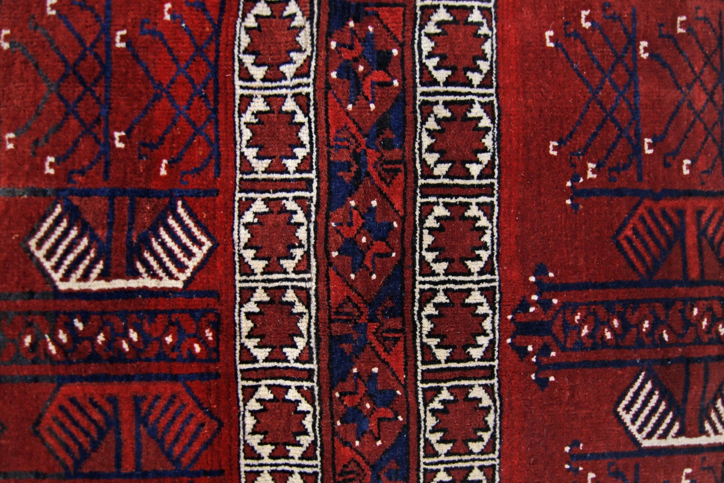 Handmade Vintage Turkmen Tekke Engsi Rug | 209 x 136 cm | 6'10" x 4'5" - Najaf Rugs & Textile