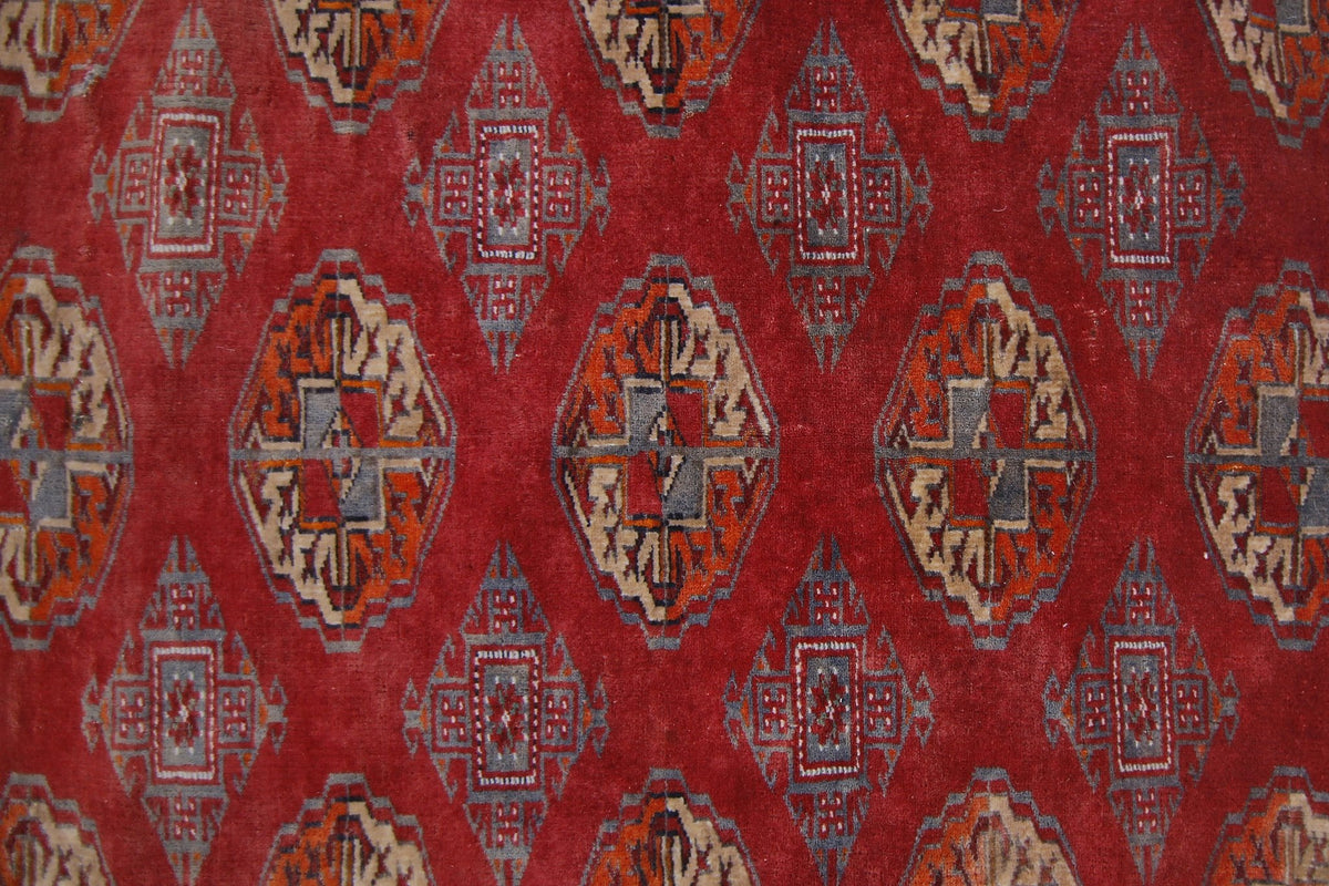 Handmade Fine Vintage Tekke Turkmen Sara Rug | 166 x 133 cm | 5'5" x 4'4" - Najaf Rugs & Textile