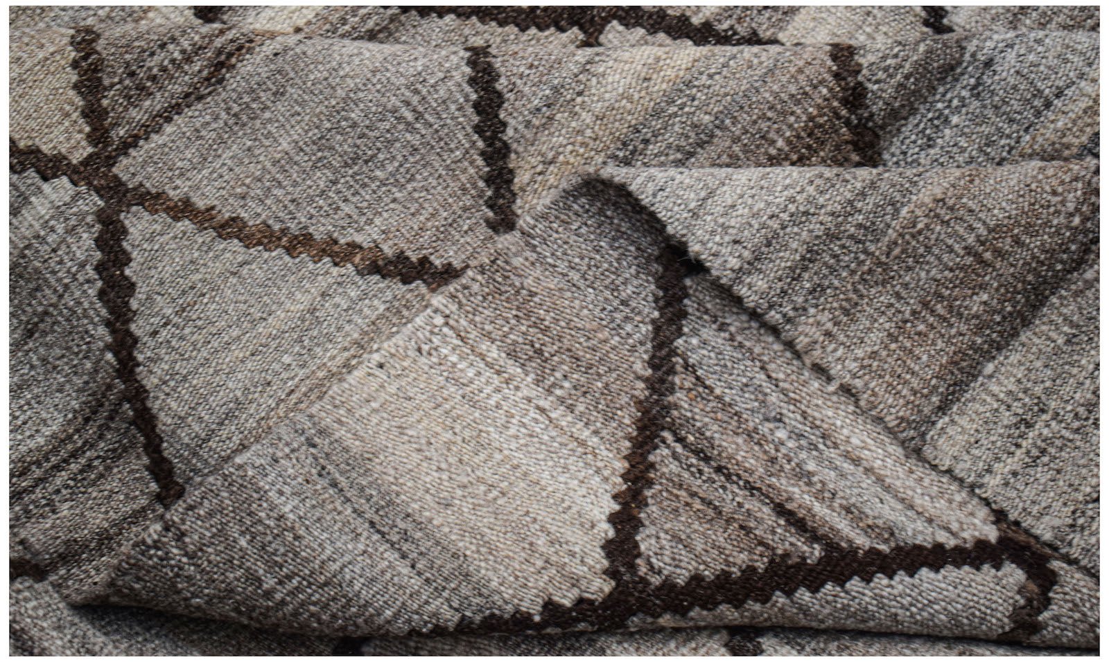 Afghan Maimana Kilim with geometric diamond pattern in neutral tones.