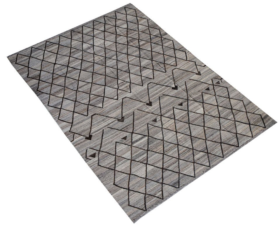 Afghan Maimana Kilim with a geometric diamond pattern in grey and black.