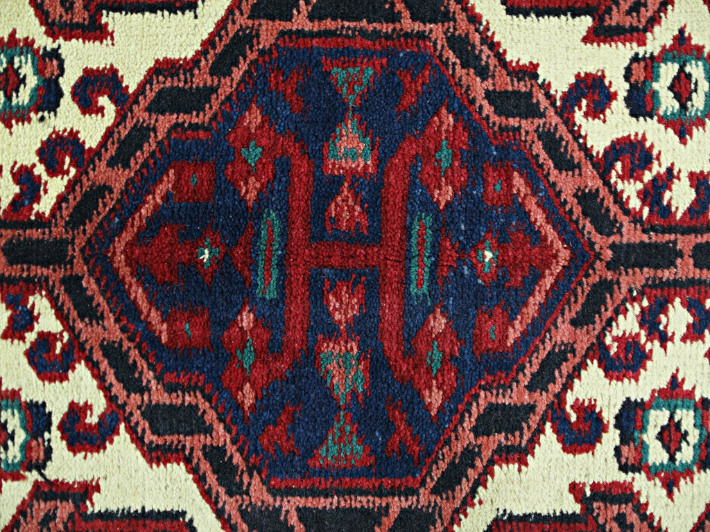 Handmade Mini Vintage Persian Rug | 141 x 68 cm | 4'8" x 2'3" - Najaf Rugs & Textile