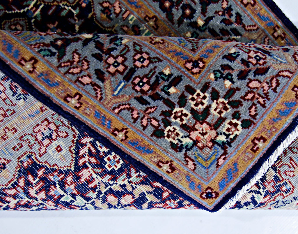 Handmade Traditional Vintage Persian Rug | 122 x 60 cm | 4' x 2' - Najaf Rugs & Textile