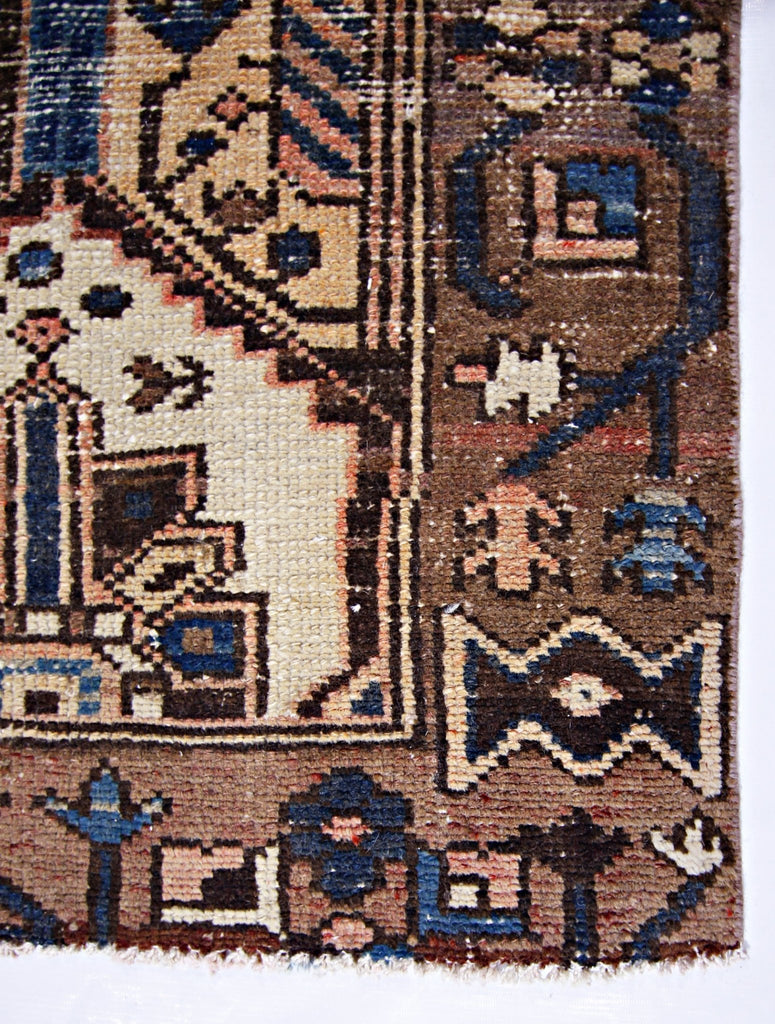 Handmade Vintage Persian Bakhtiari Hallway Runner | 273 x 104 cm | 9' x 3'5" - Najaf Rugs & Textile