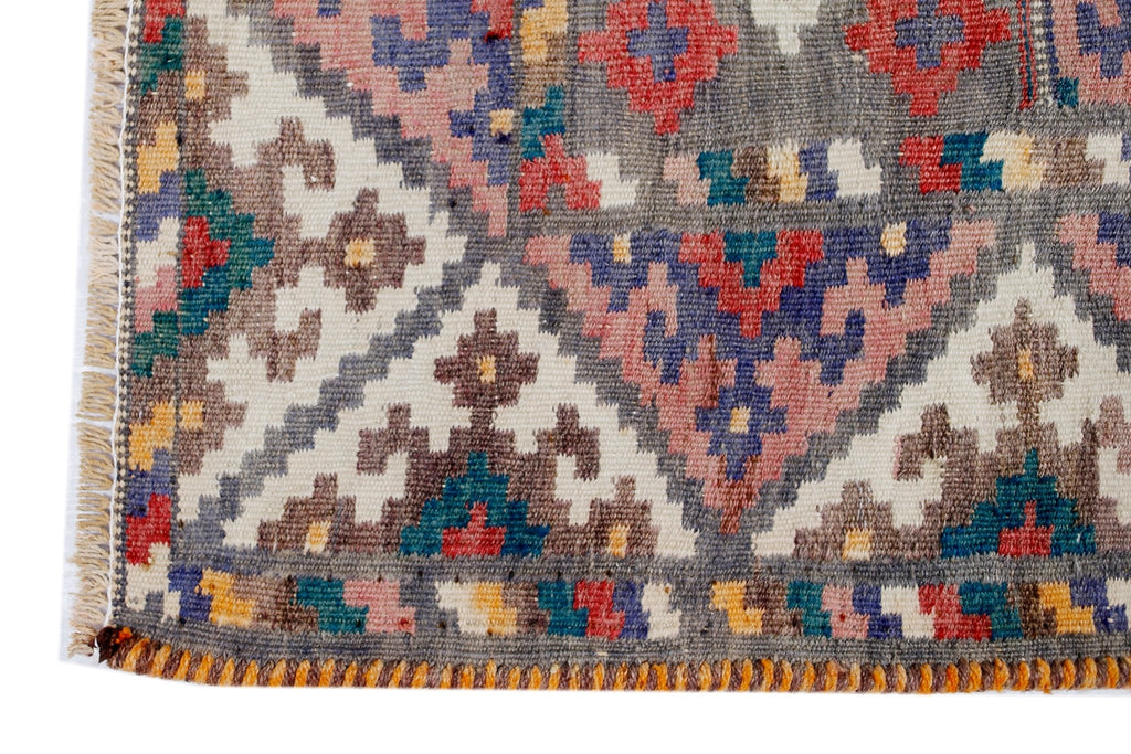 Handmade Vintage Persian Ghasghai Kilim | 250 x 173 cm | 8'2" x 5'8" - Najaf Rugs & Textile