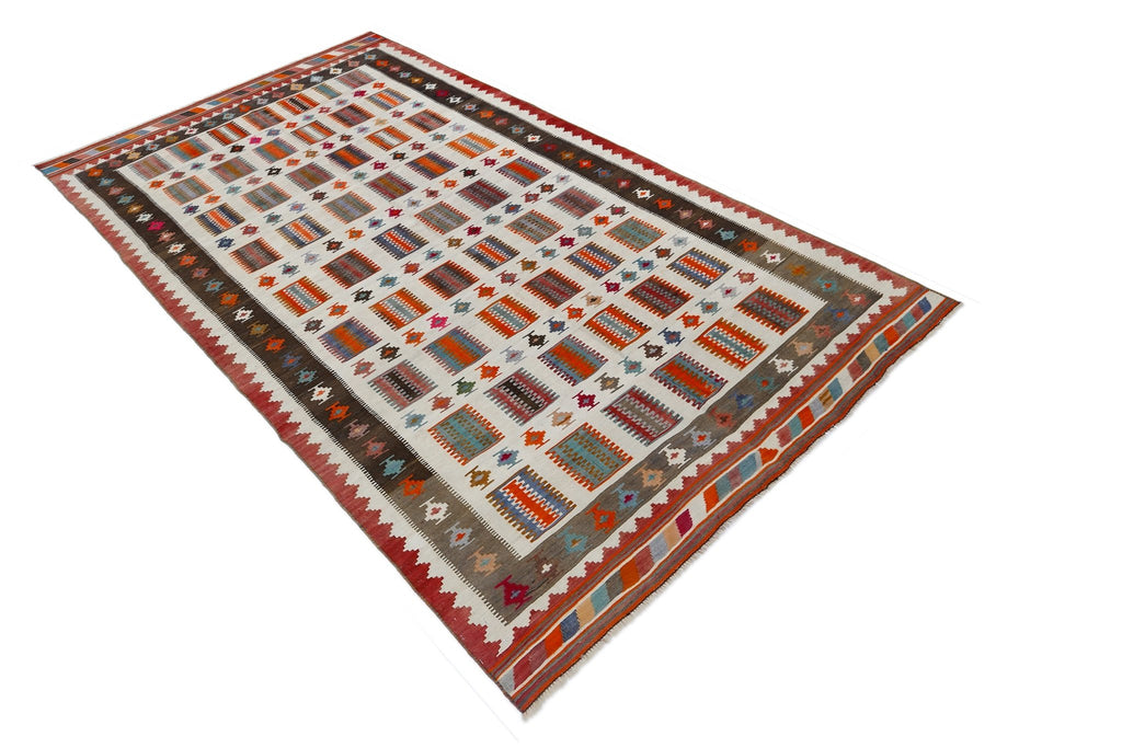 Handmade Vintage Persian Ghasghai Kilim | 279 x 153 cm | 9'2" x 5' - Najaf Rugs & Textile
