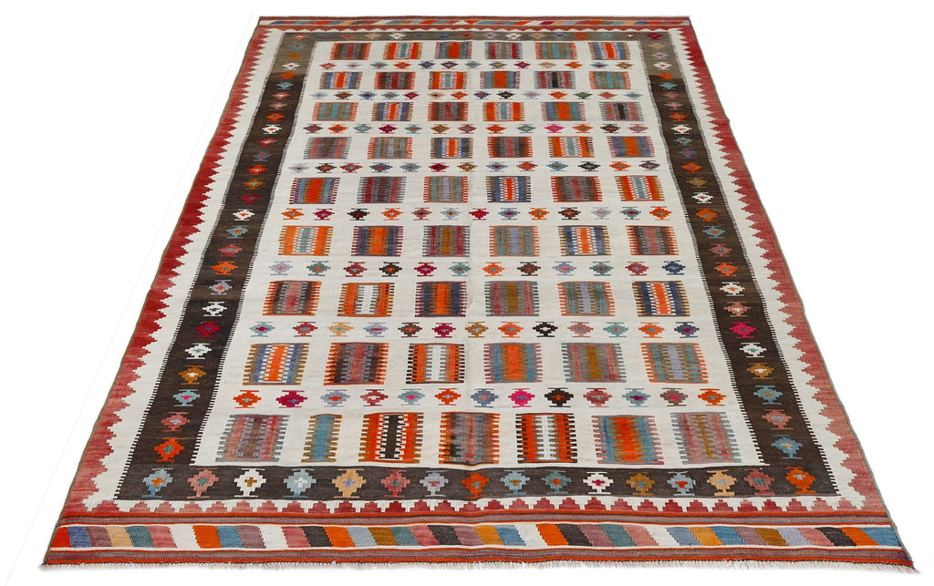 Handmade Vintage Persian Ghasghai Kilim | 279 x 153 cm | 9'2" x 5' - Najaf Rugs & Textile