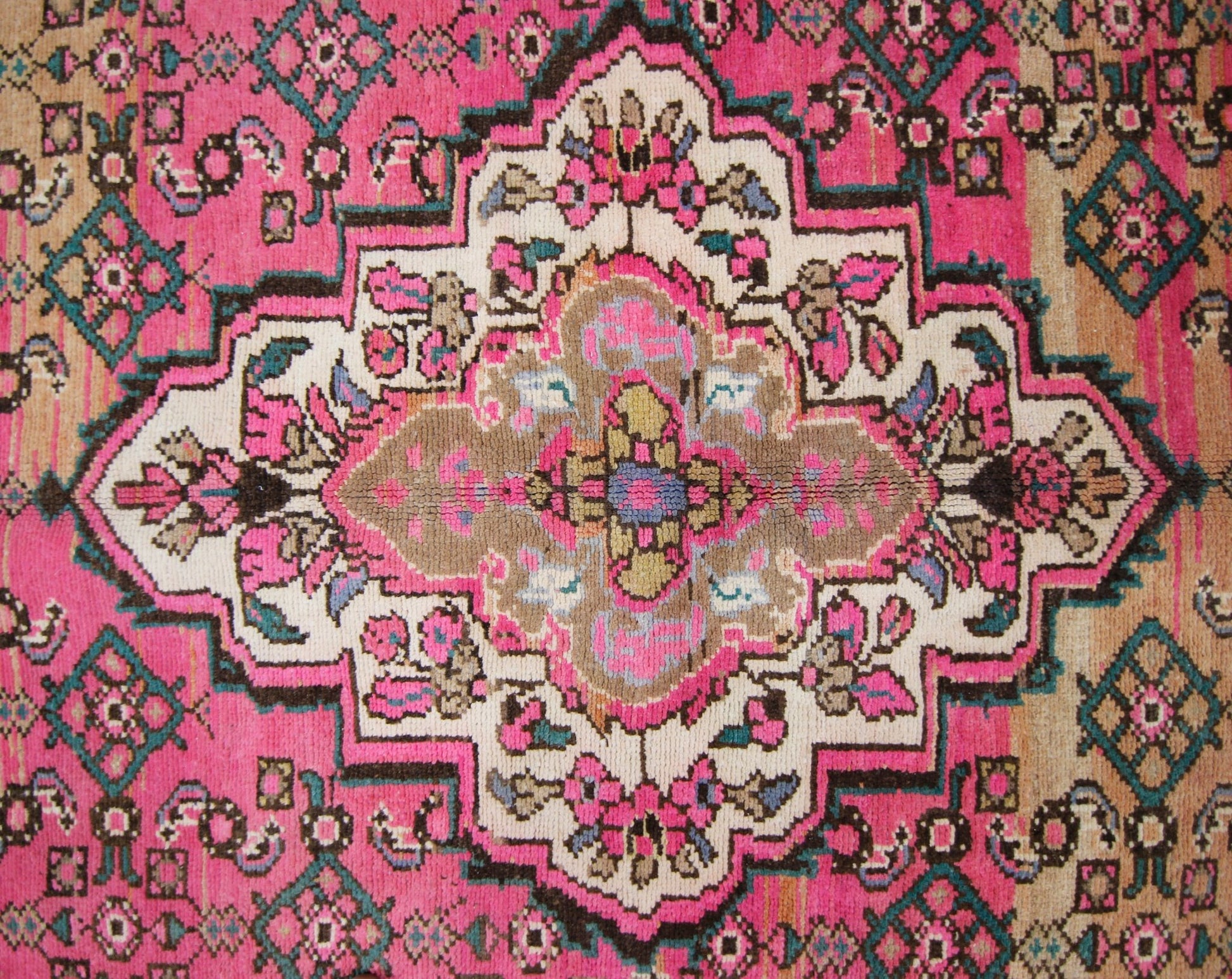 Handmade Vintage Persian Hossainabad Rug | 299 x 148 cm | 9'9" x 4'10" - Najaf Rugs & Textile