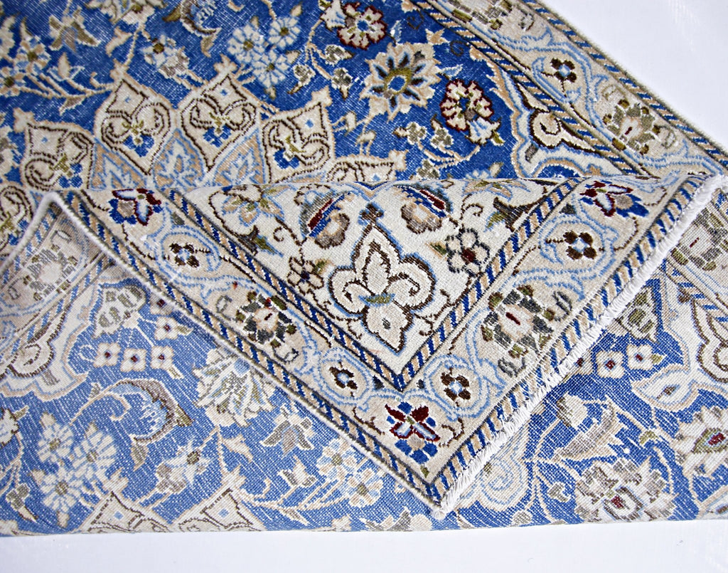 Handmade Vintage Persian Nain Rug | 136 x 89 cm | 4'6" x 2'11" - Najaf Rugs & Textile