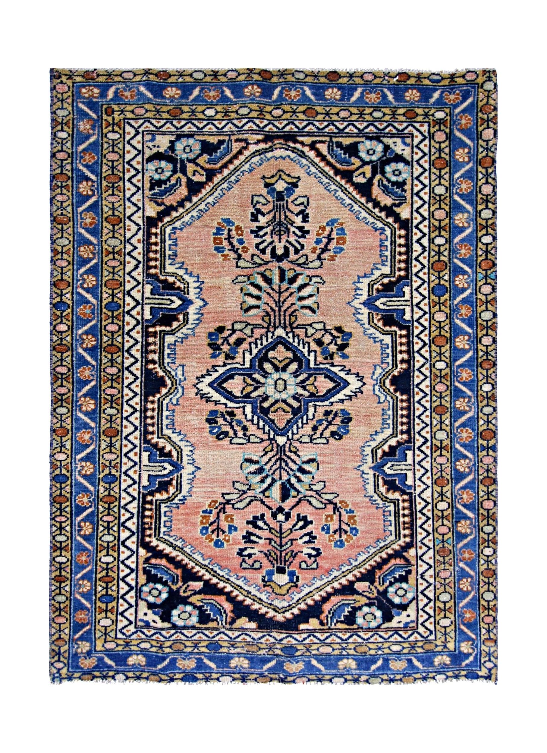 Handmade Vintage Persian Rug | 134 x 100 cm | 4'5" x 3'3" - Najaf Rugs & Textile