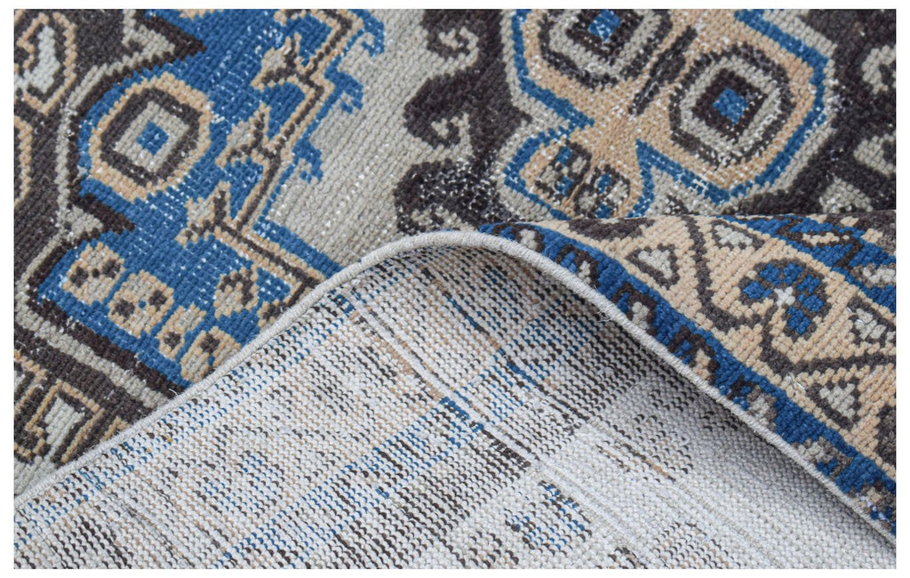 Handmade Vintage Persian Rug | 161 x 104 cm | 5'4" x 3'5" - Najaf Rugs & Textile