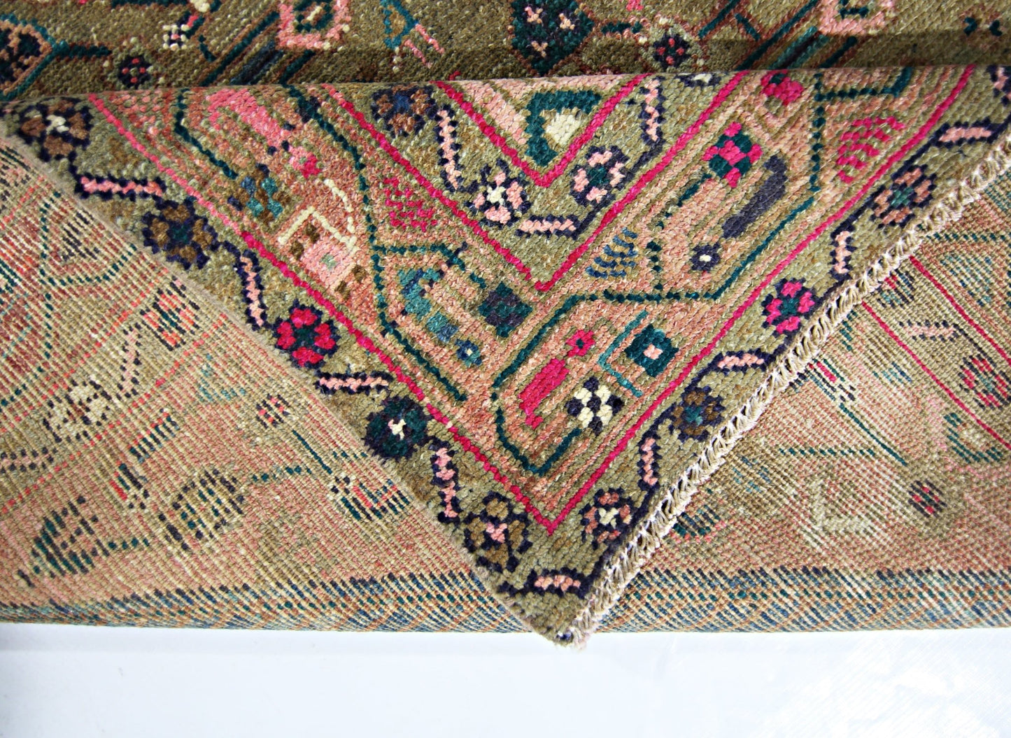 Handmade Vintage Persian Rug | 199 x 129 cm | 6'7" x 4'3" - Najaf Rugs & Textile