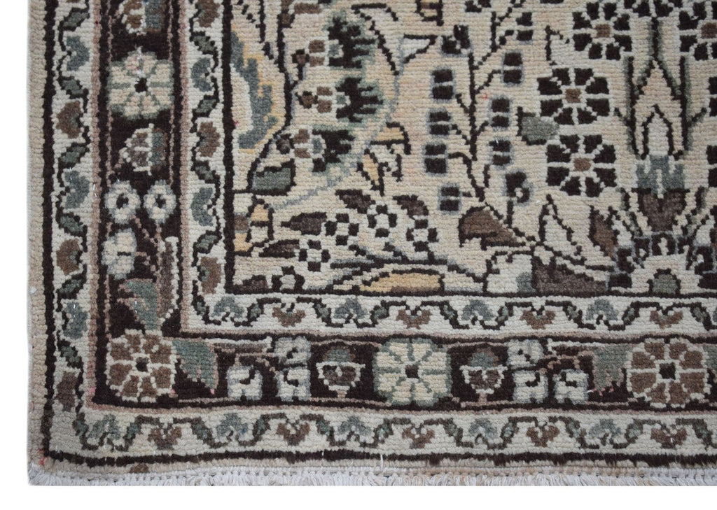 Handmade Vintage Persian Sarouk Hallway Runner | 436 x 95 cm | 14'3" x 3'2" - Najaf Rugs & Textile