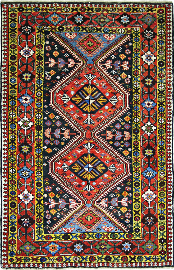Handmade Vintage Persian Shiraz Rug | 167 x 109 cm | 5'6" x 3'7" - Najaf Rugs & Textile
