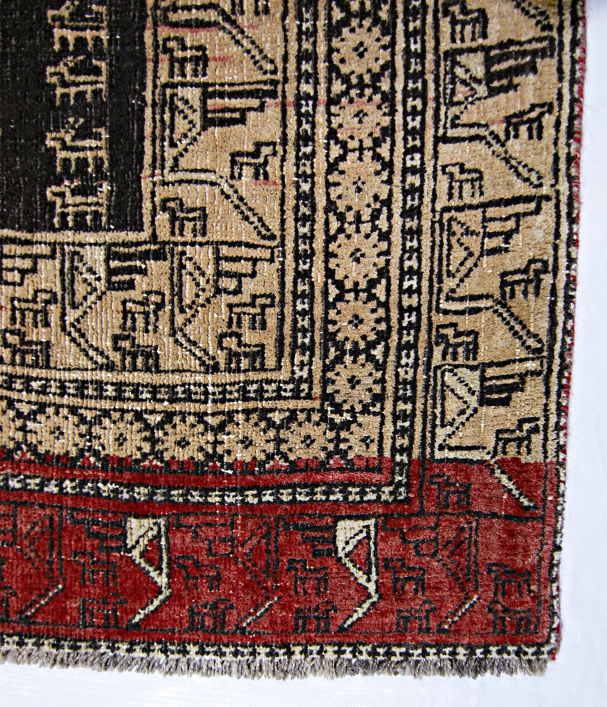 Handmade Vintage Persian Shiraz Rug | 249 x 198 cm | 8'2" x 6'6" - Najaf Rugs & Textile