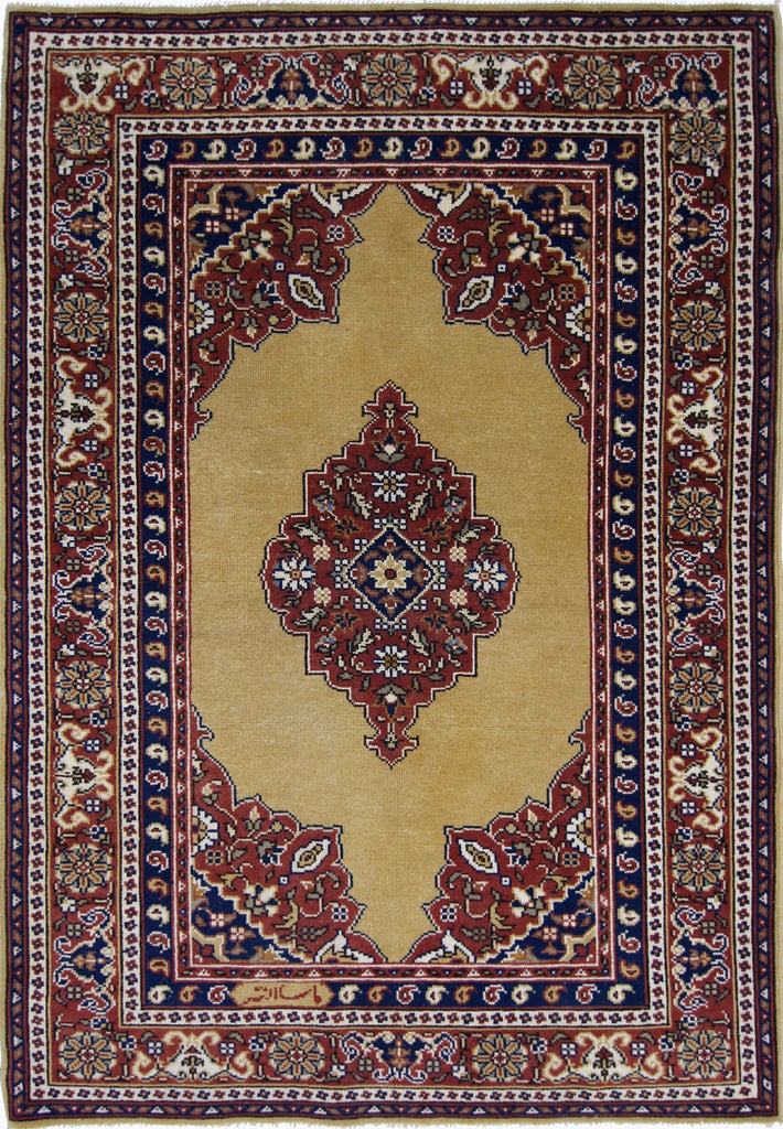 Handmade Vintage Turkish Kayseri Prayer Rug | 144 x 99 cm | 4'9" x 3'3" - Najaf Rugs & Textile