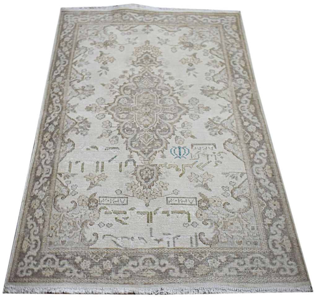 Handwoven Vintage Persian Kerman Rug | 135 x 86 cm | 4'6" x 2'10" - Najaf Rugs & Textile